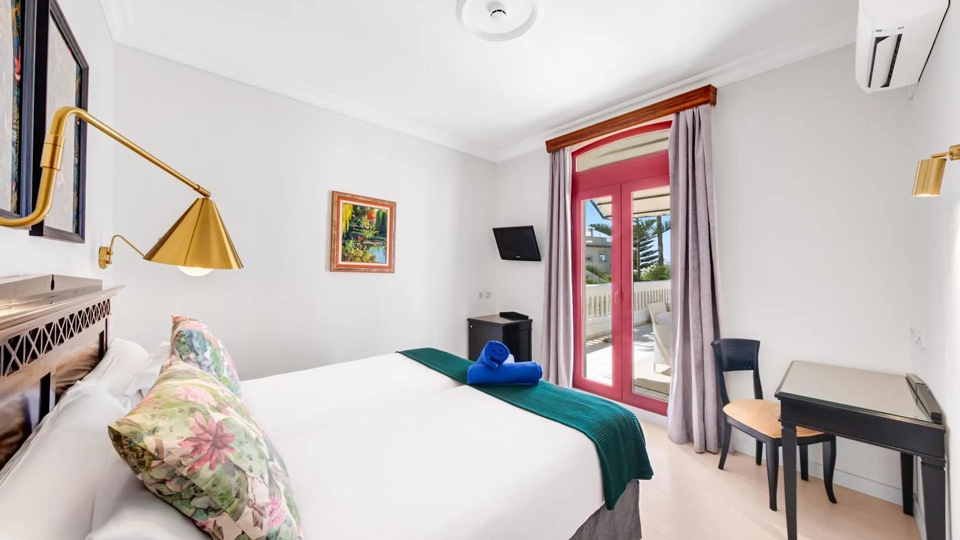 Hotel Ciutat Jardi Palma 4*,